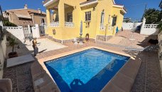 villa - Wiederverkauf - Ciudad Quesada - EH-44150