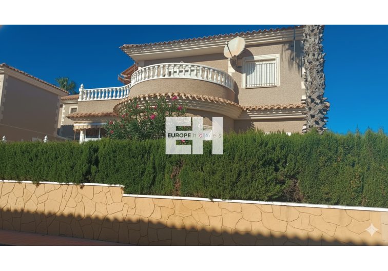 villa - Wiederverkauf - Los Altos - Costa Blanca