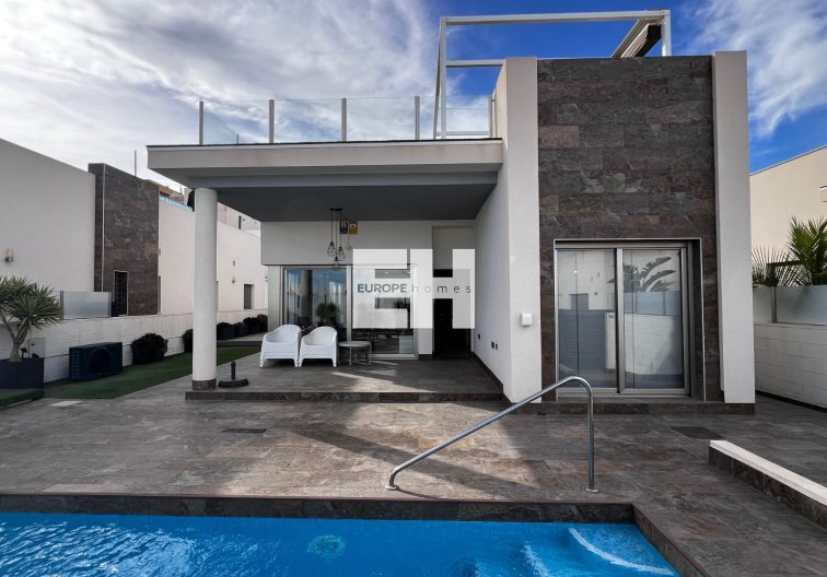 villa - Wiederverkauf - Orihuela Costa - Costa Blanca
