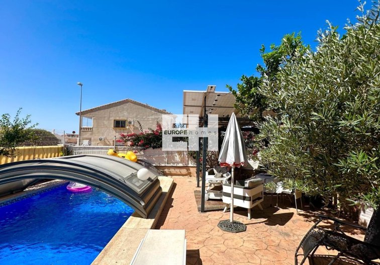 villa - Wiederverkauf - Orihuela Costa - La Regia