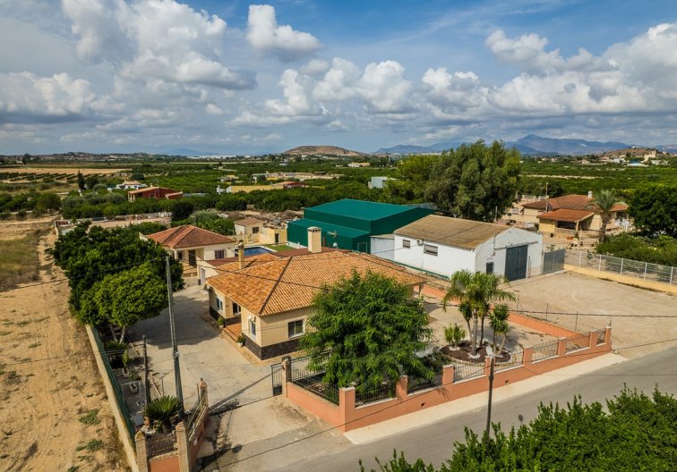 villa - Wiederverkauf - Orihuela - Inland