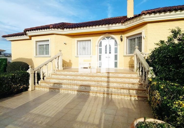 villa - Wiederverkauf - Orihuela - LOS DESEMPARADOS