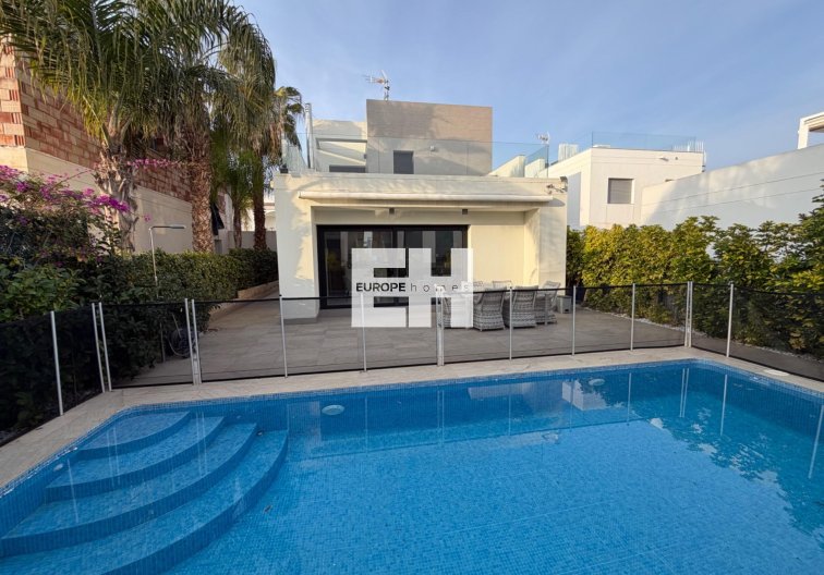 villa - Wiederverkauf - Rojales - Cuidad Quesada