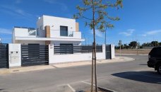 villa - Wiederverkauf - Roldan - EH-91556