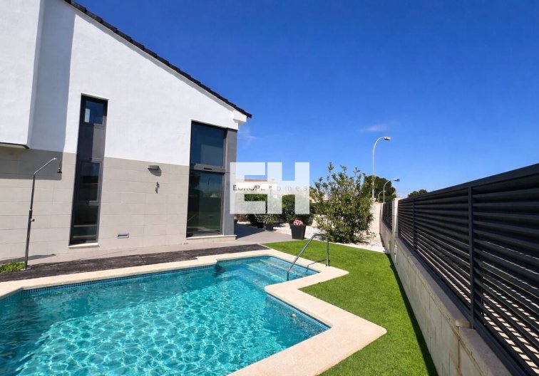 villa - Wiederverkauf - Santiago de la Ribera - Costa Calida