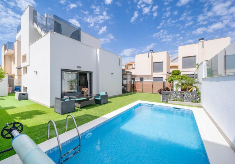villa - Wiederverkauf - Torrevieja - Costa Blanca