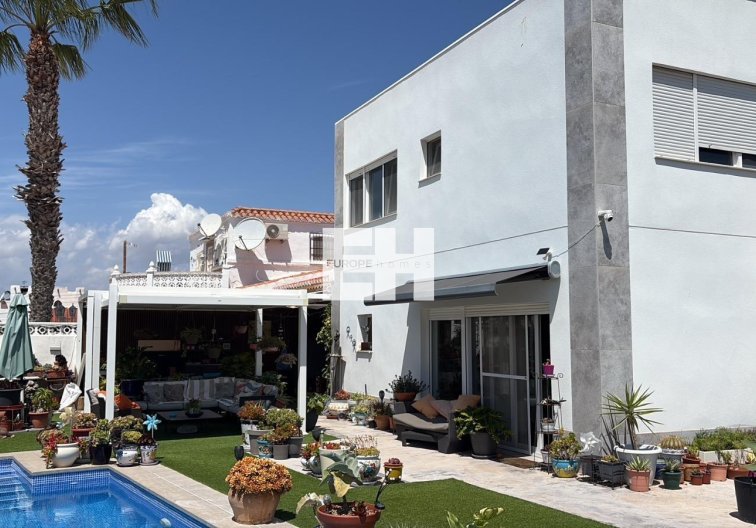 villa - Wiederverkauf - Torrevieja - La Siesta - El Salado - Torreta