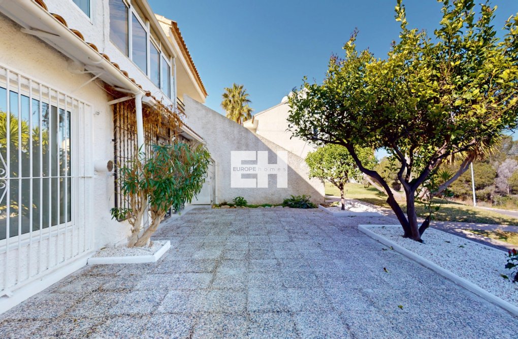 Wiederverkauf - Bungalow - Orihuela Costa - Costa Blanca