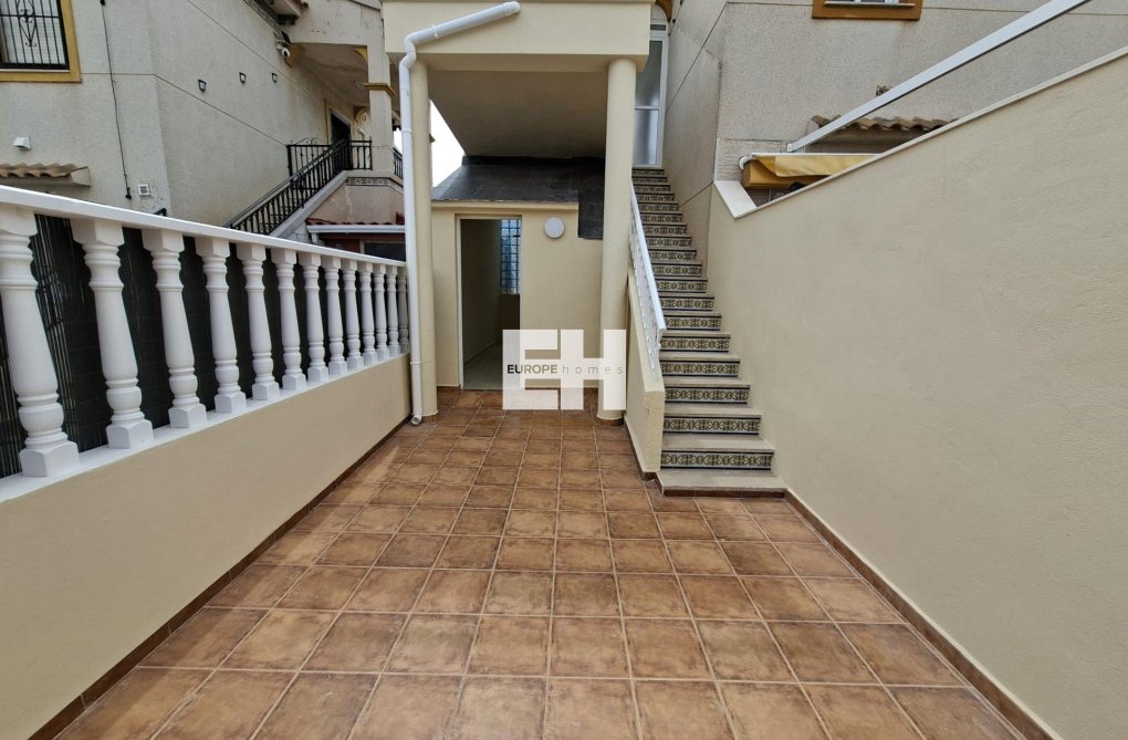 Wiederverkauf - Bungalow - Orihuela Costa - Punta Prima