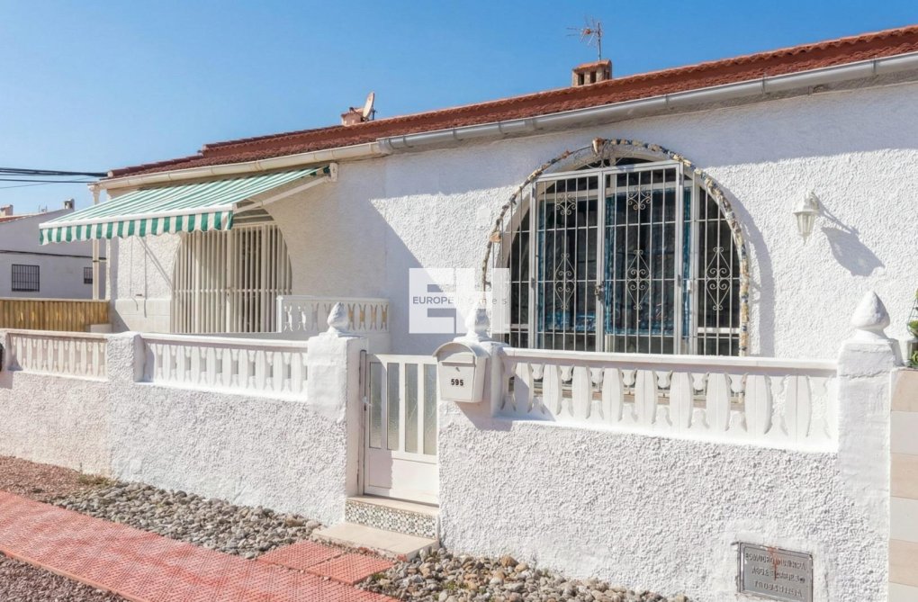Wiederverkauf - Bungalow - Torrevieja - La Siesta - El Salado - Torreta