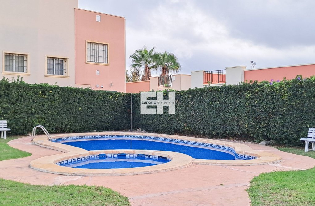 Wiederverkauf - Semi Detached - Torrevieja - Parque Acuático - Sector 25