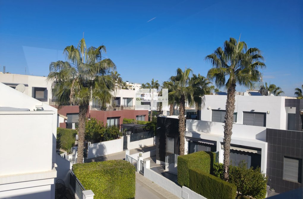 Wiederverkauf - town house - Orihuela Costa - Costa Blanca