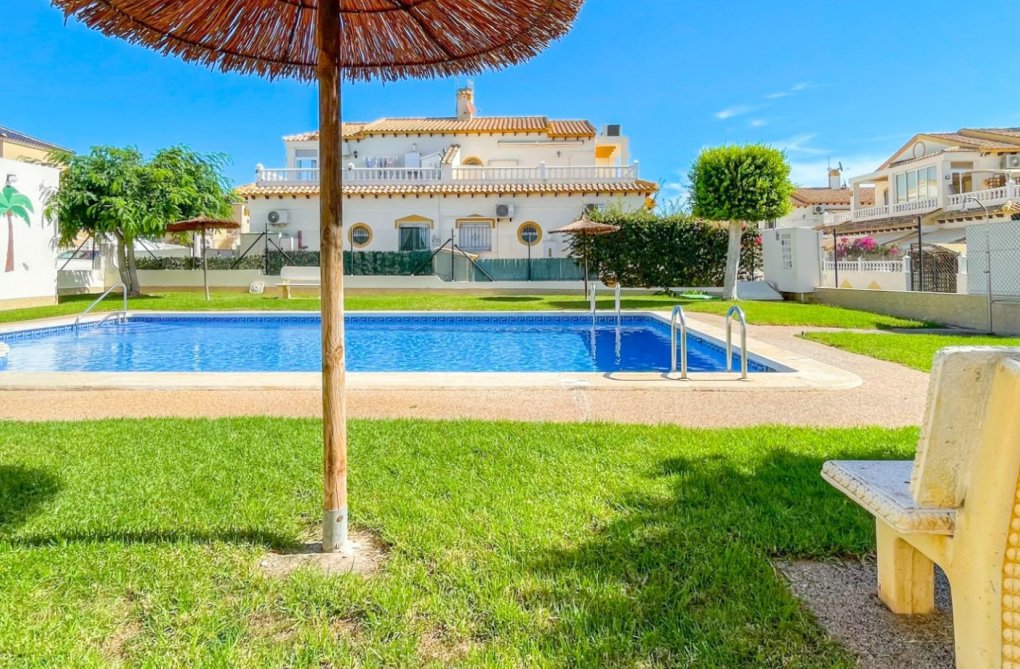 Wiederverkauf - town house - Orihuela Costa - Costa Blanca