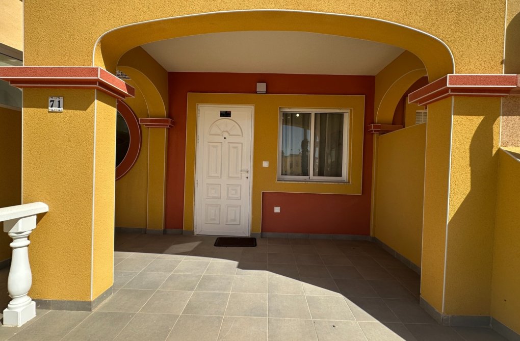 Wiederverkauf - town house - Orihuela Costa - Costa Blanca