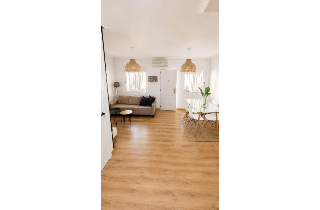 Wiederverkauf - town house - Orihuela Costa - La Zenia