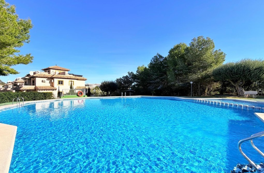 Wiederverkauf - town house - Orihuela Costa - Las Filipinas