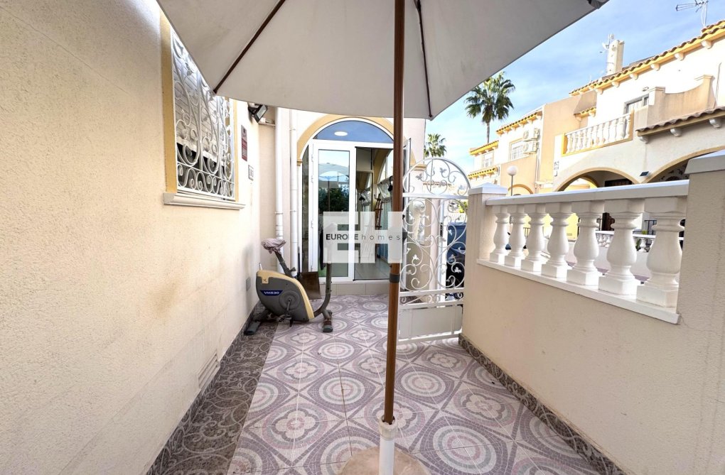 Wiederverkauf - town house - Orihuela Costa - Playa Flamenca