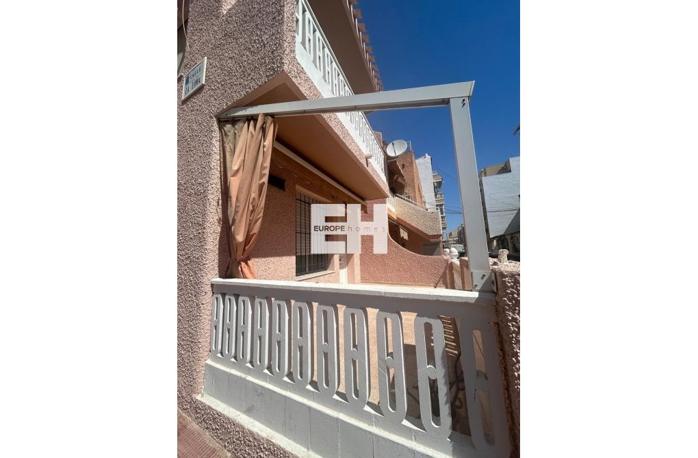 Wiederverkauf - town house - Torrevieja - Centro