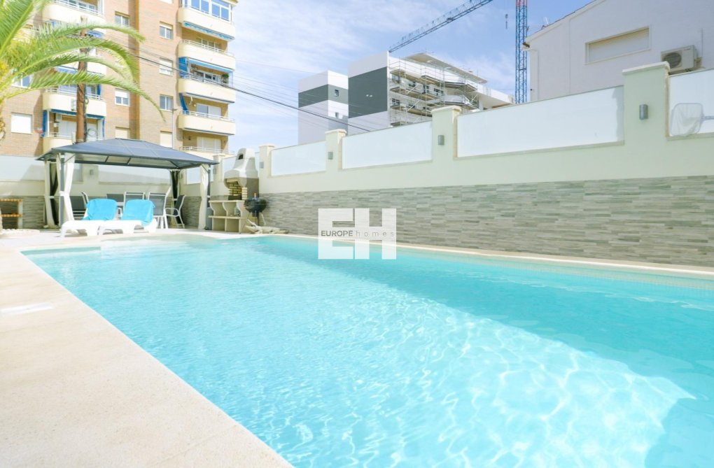 Wiederverkauf - town house - Torrevieja - Punta Prima