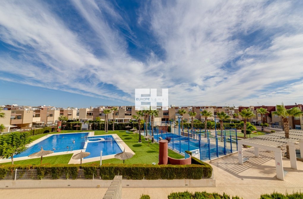 Wiederverkauf - town house - Torrevieja - Sector 25