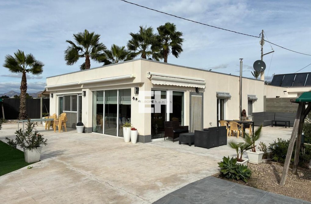 Wiederverkauf - villa - Crevillent - Costa Blanca