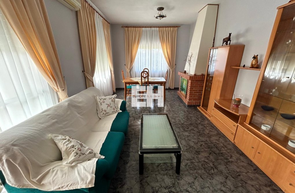 Wiederverkauf - villa - Los Alcázares - Las Lomas Del Rame-bahía Bella