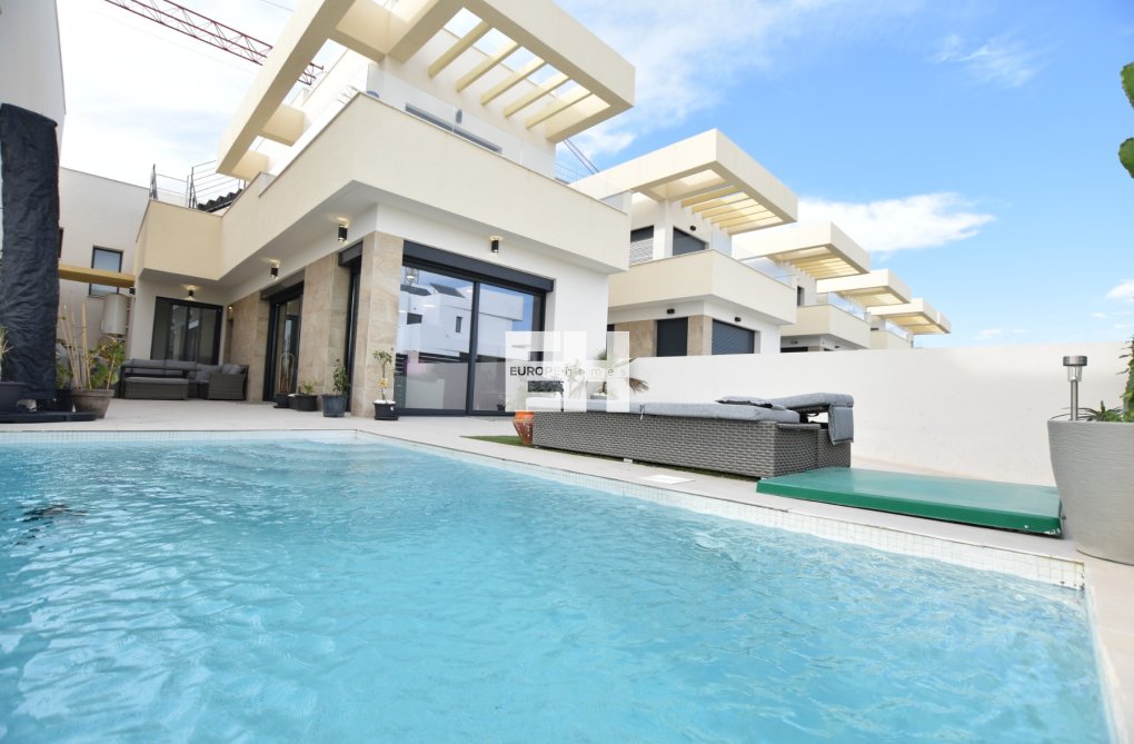 Wiederverkauf - villa - Los Montesinos - Costa Blanca