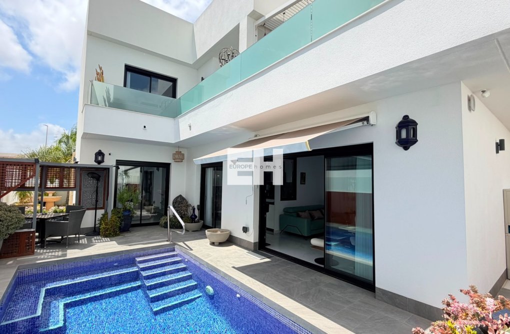 Wiederverkauf - villa - Los Montesinos - Costa Blanca