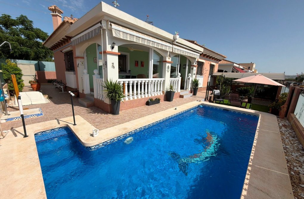 Wiederverkauf - villa - Los Montesinos - Costa Blanca