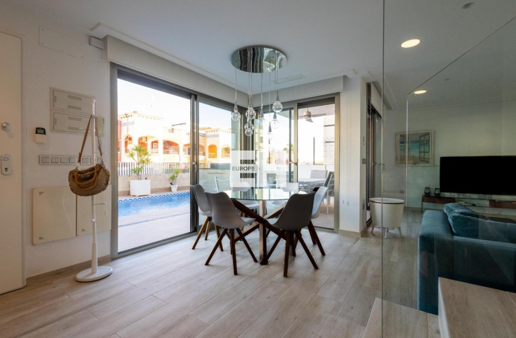 Wiederverkauf - villa - Orihuela Costa - Costa Blanca