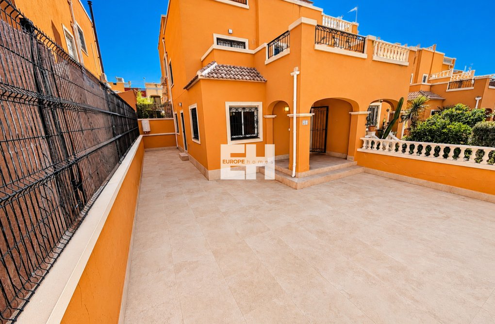 Wiederverkauf - villa - Orihuela Costa - Costa Blanca