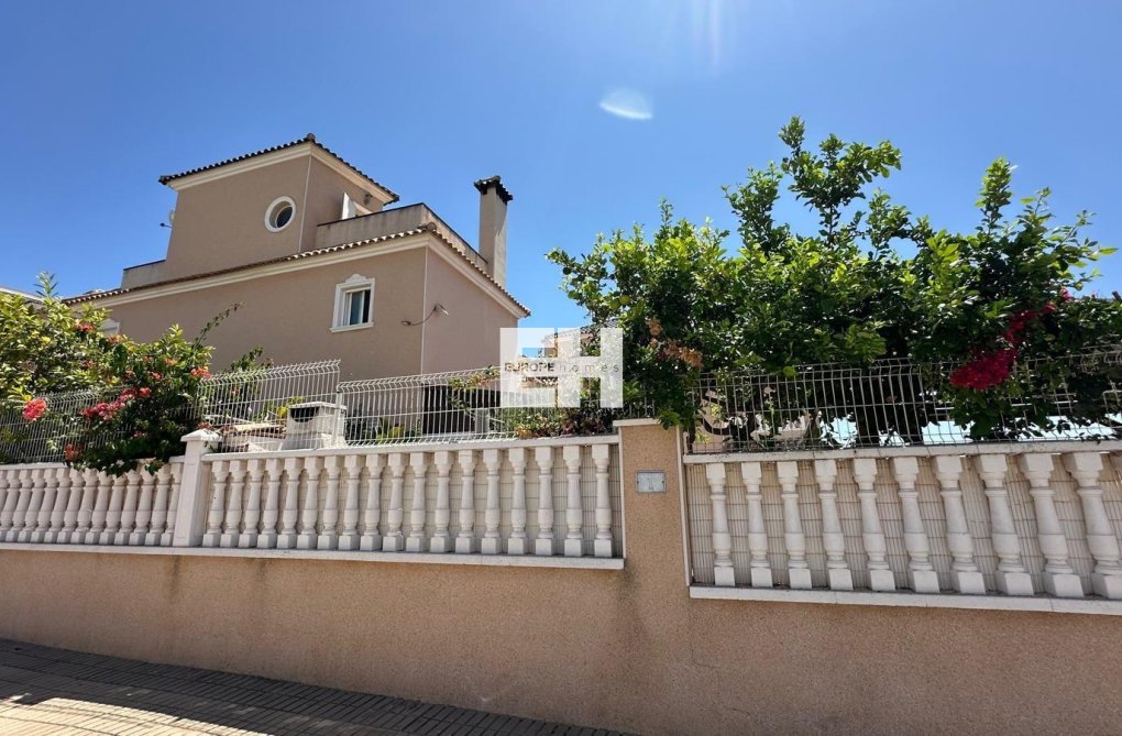 Wiederverkauf - villa - Orihuela Costa - La Regia