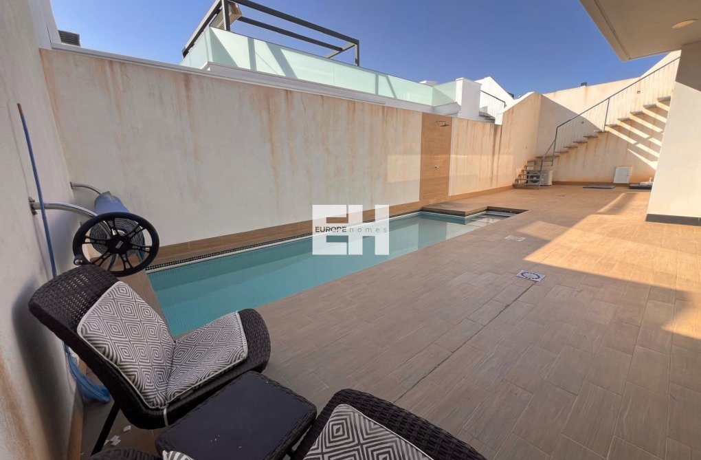 Wiederverkauf - villa - Orihuela Costa - Lomas de Cabo Roig