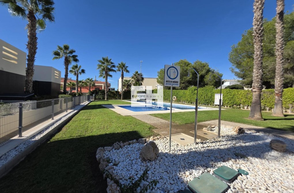 Wiederverkauf - villa - Orihuela Costa - Villamartín