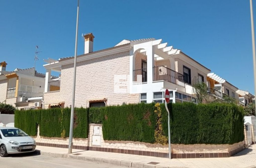 Wiederverkauf - villa - Pilar de la Horadada - Costa Blanca