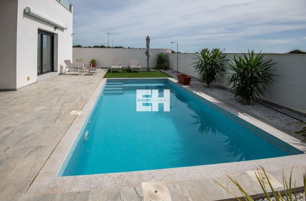Wiederverkauf - villa - Pinar de Campoverde - LOS ROMEROS