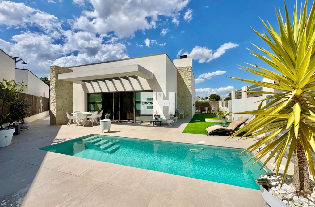 Wiederverkauf - villa - San Miguel de Salinas - Blue Lagoon - Galán