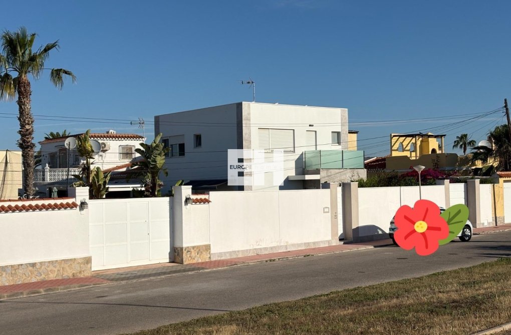 Wiederverkauf - villa - Torrevieja - La Siesta - El Salado - Torreta