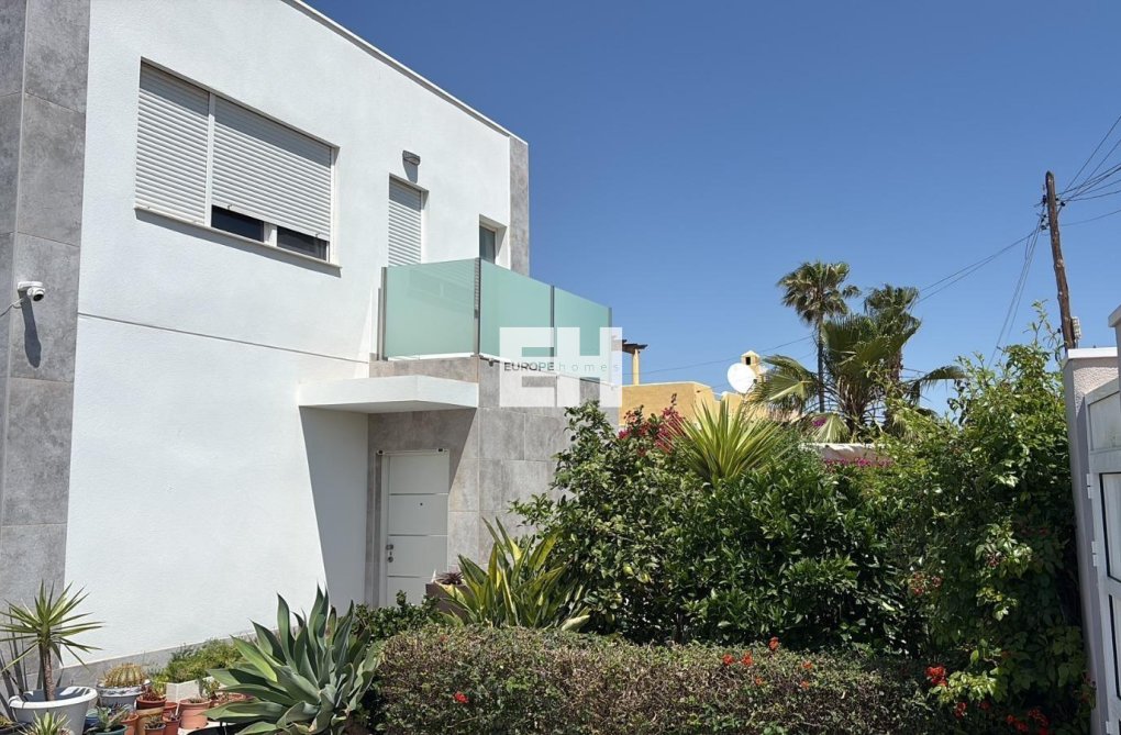 Wiederverkauf - villa - Torrevieja - La Siesta - El Salado - Torreta