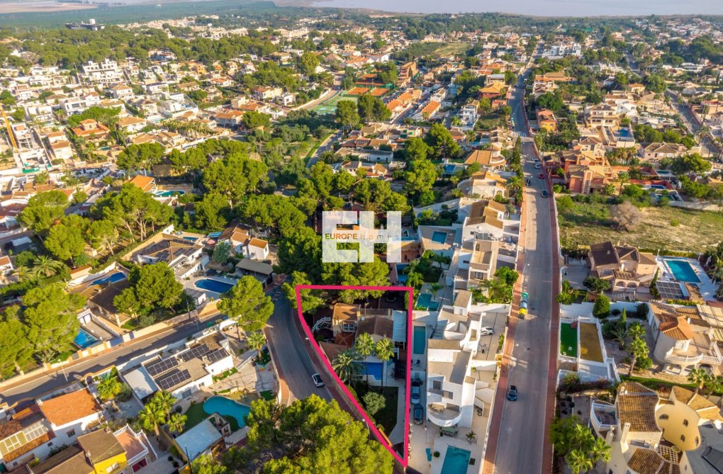 Wiederverkauf - villa - Torrevieja - Los Balcones 