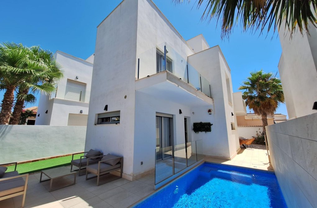 Wiederverkauf - villa - Torrevieja - Los Frutales