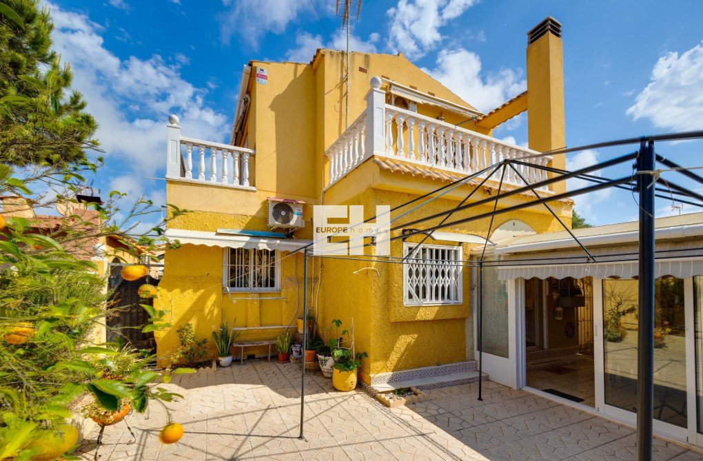 Wiederverkauf - villa - Torrevieja - Playa de los Locos