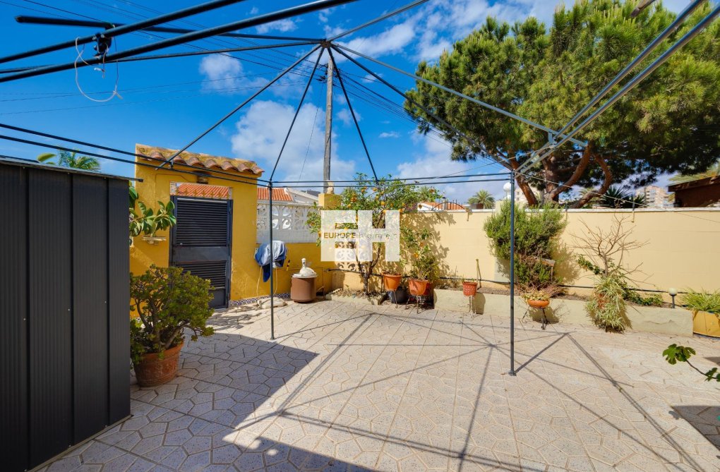 Wiederverkauf - villa - Torrevieja - Playa de los Locos