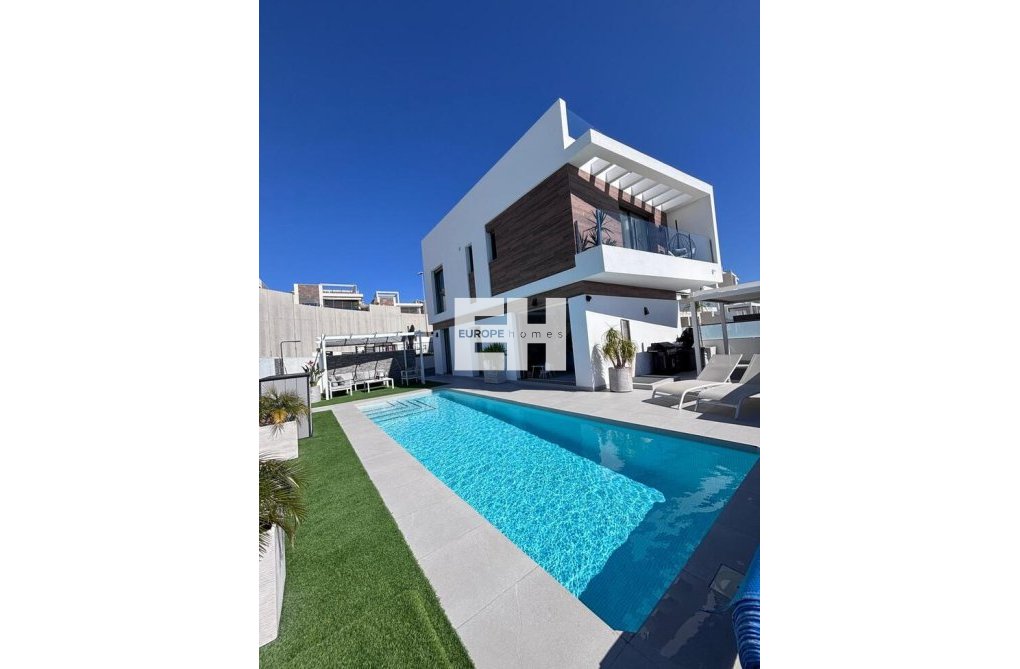 Wiederverkauf - villa - Villamartin - Costa Blanca
