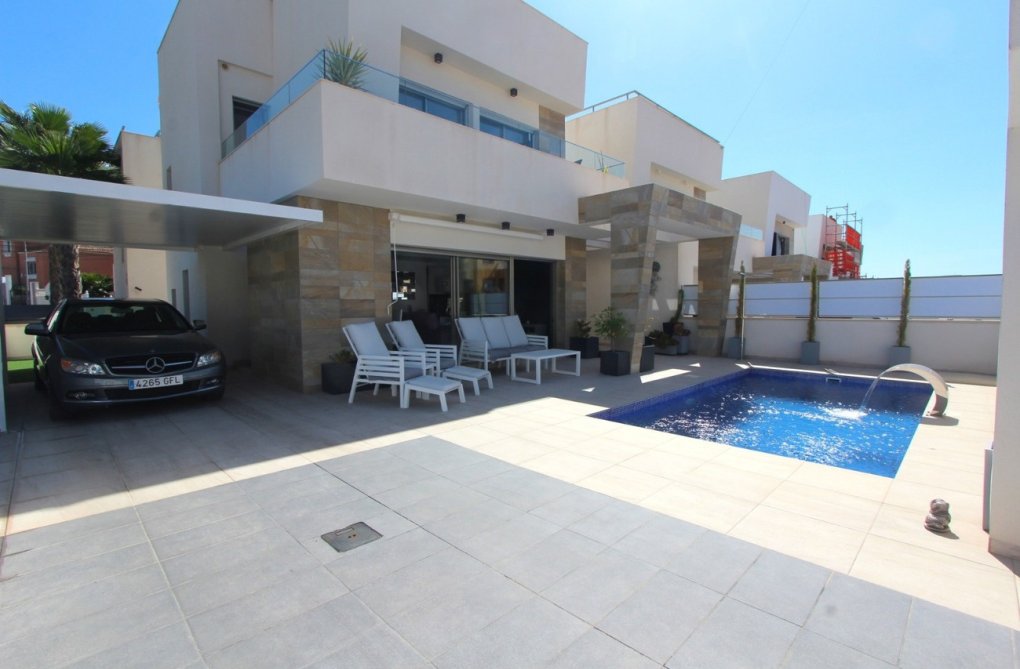 Wiederverkauf - villa - Villamartin - El Galan