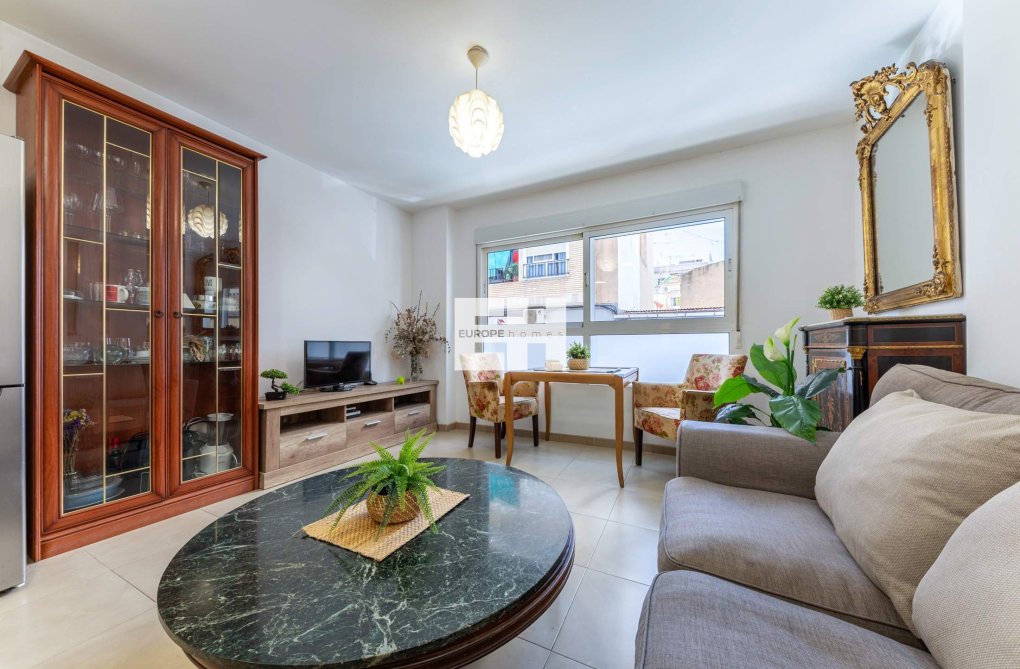 Wiederverkauf - Wohnung - Alicante - Carolinas Bajas