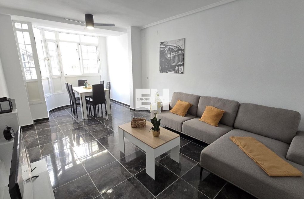 Wiederverkauf - Wohnung - Torrevieja - Centro - Muelle Pesquero