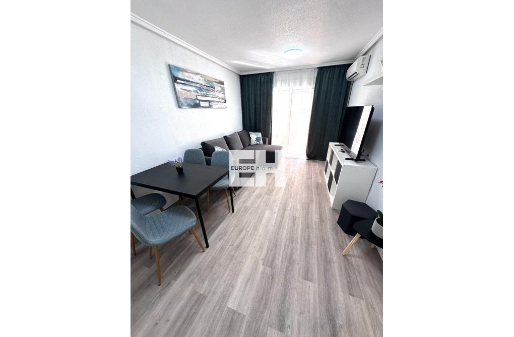 Wiederverkauf - Wohnung - Torrevieja - Centro - Muelle Pesquero