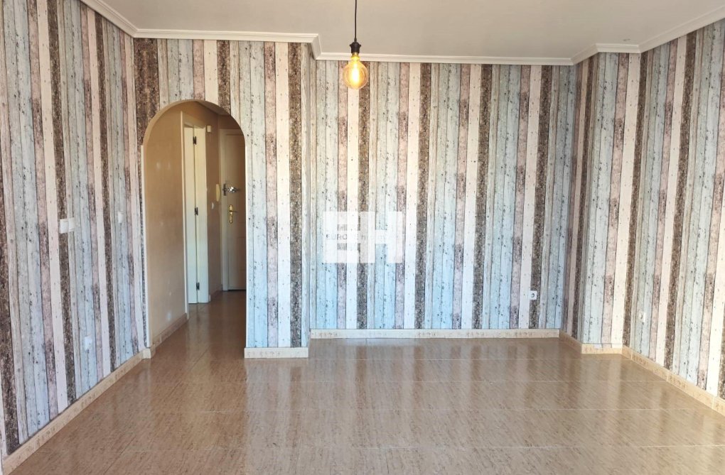 Wiederverkauf - Wohnung - Torrevieja - Centro