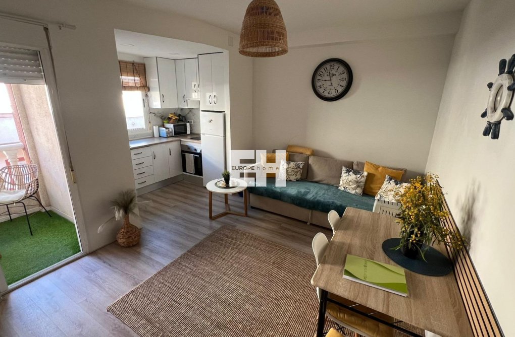 Wiederverkauf - Wohnung - Torrevieja - Centro